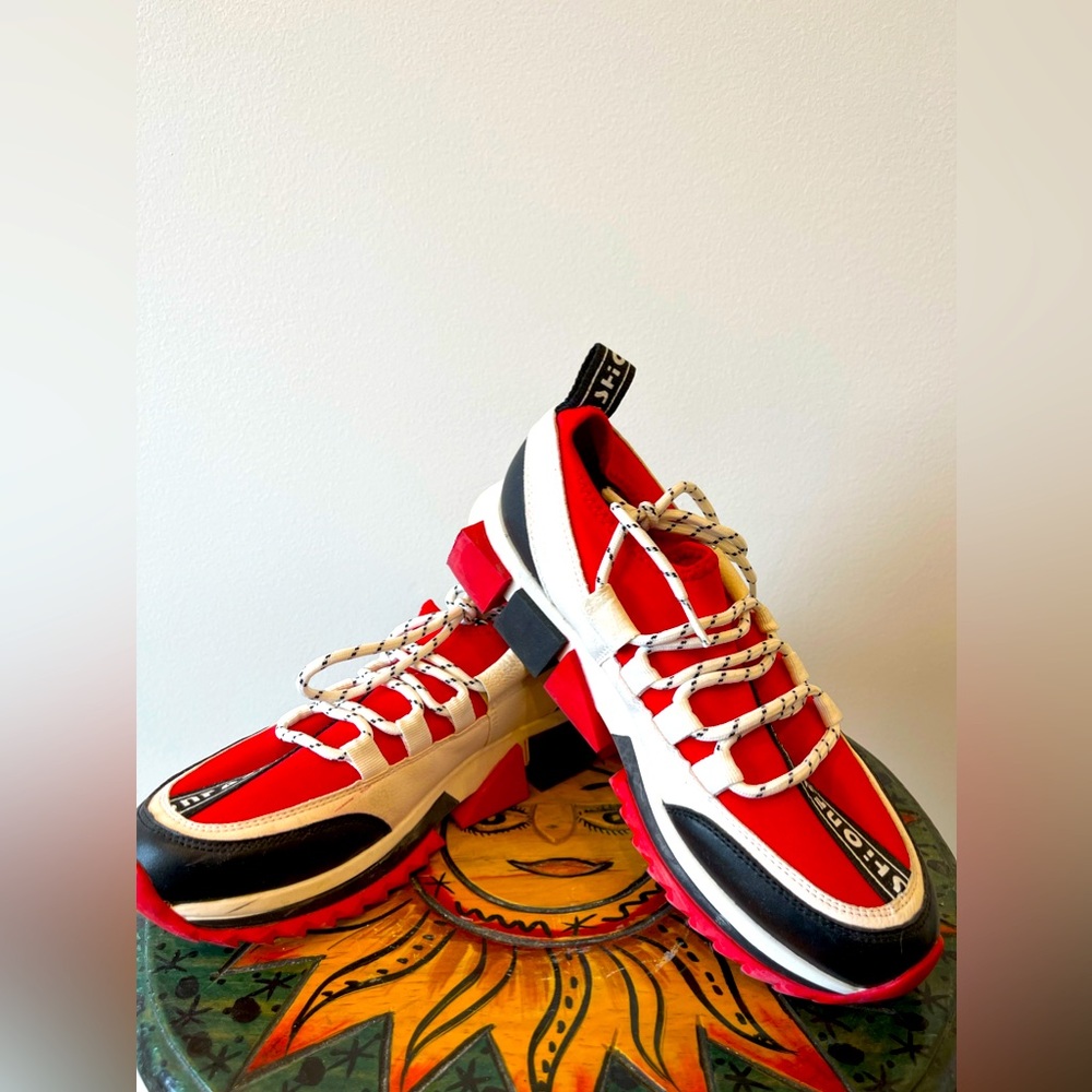 Athletic fashion sneakers